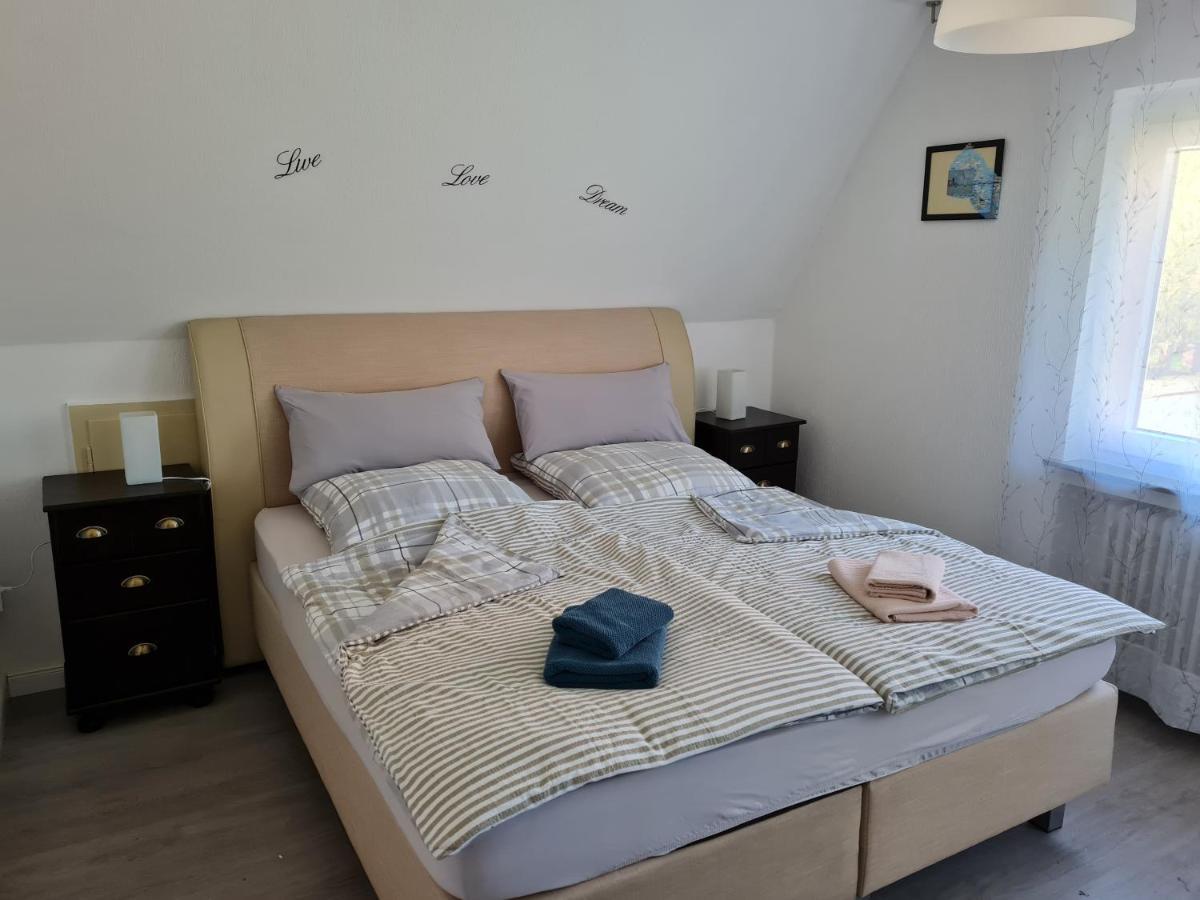 Am Kanal Neuhaus an der Oste Zewnętrze zdjęcie