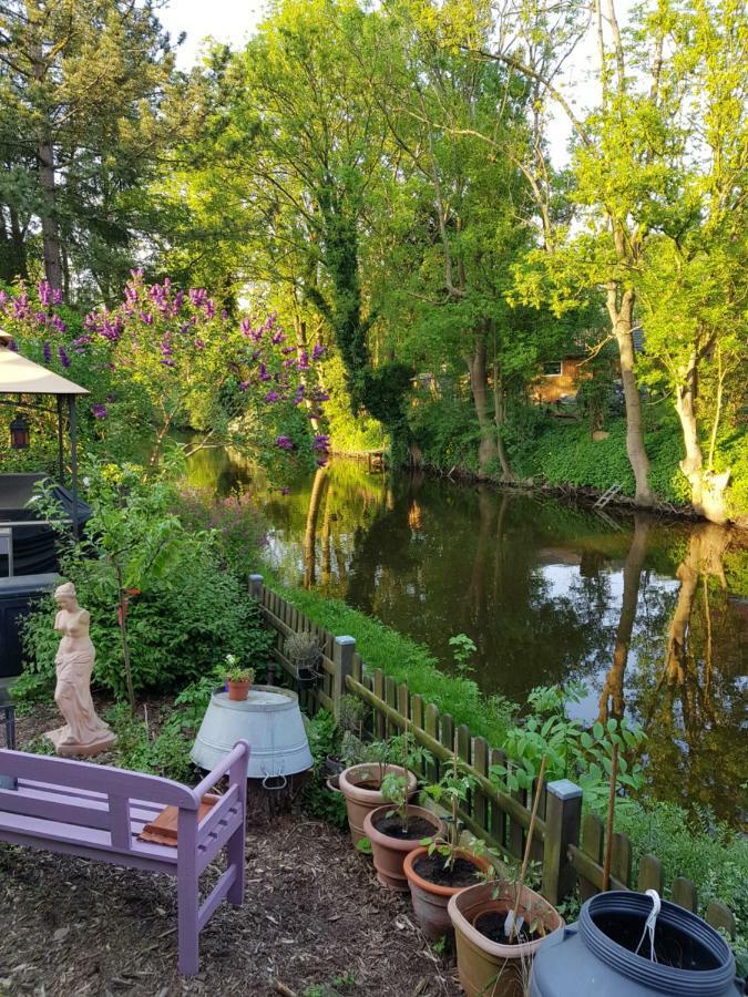 Am Kanal Neuhaus an der Oste Zewnętrze zdjęcie